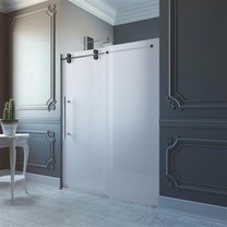 Berėmės stiklinės dušo durys